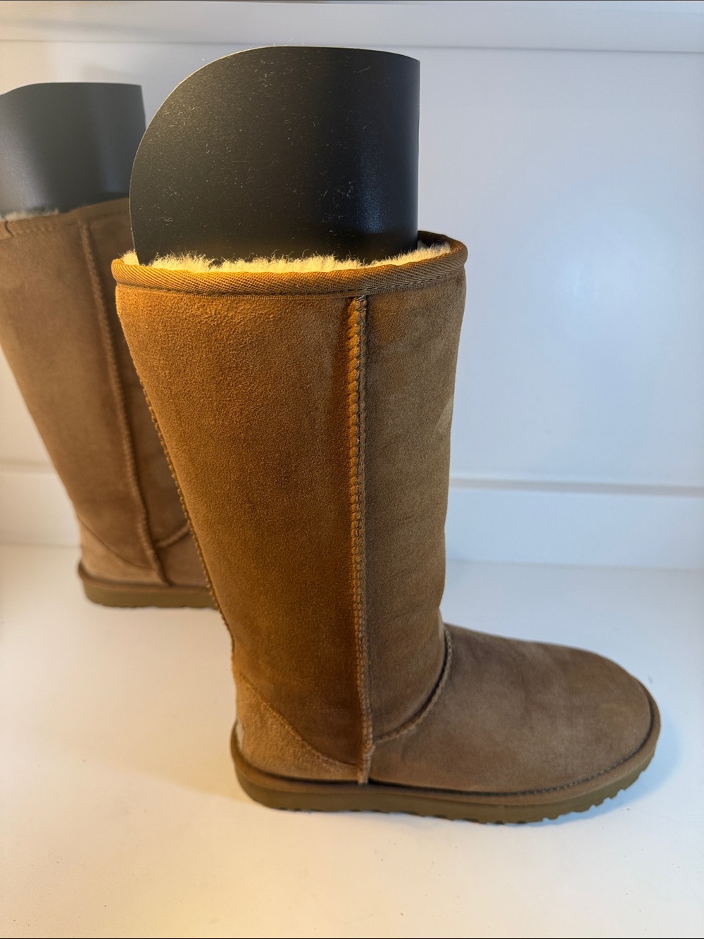 UGG Australia Classic Women's Tall Shearling Boots in Chestnut - Size 7 - Picture 3 of 10